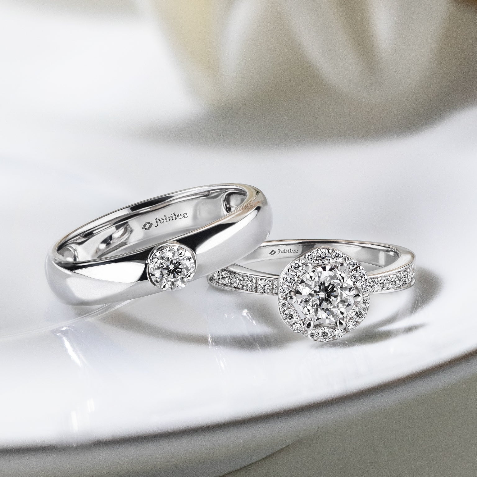 Single Line Halo Ring &amp; Classic Shadow Solitaire Band