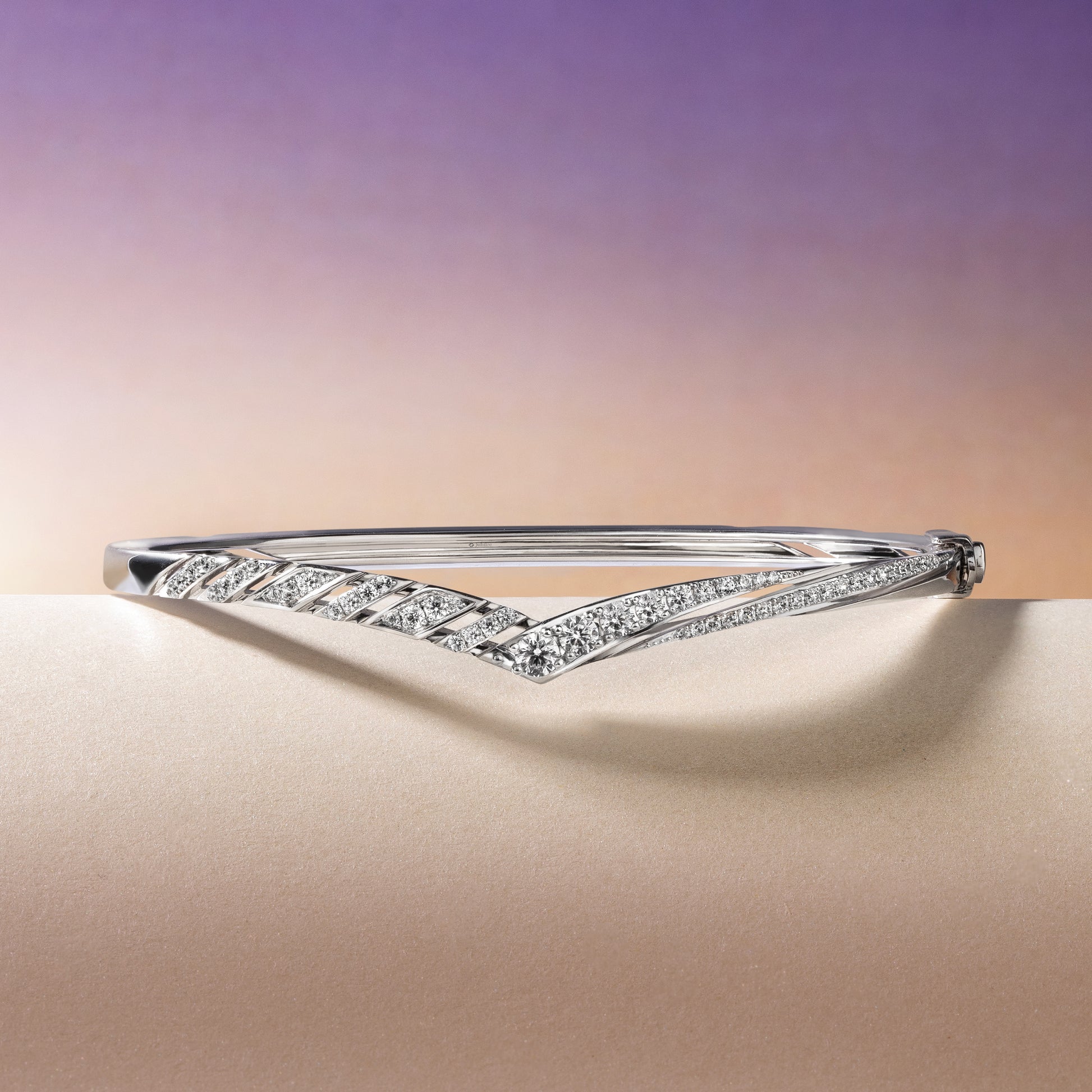 Larme d'Amour Élan Bangle Diamond Bracelet