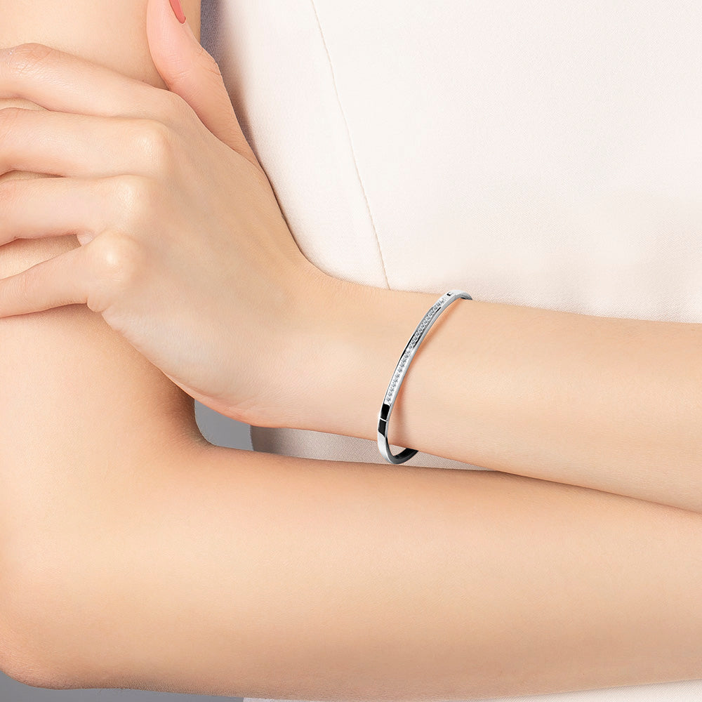 กำไลข้อมือเพชร Everyday Diamond Line Bangle