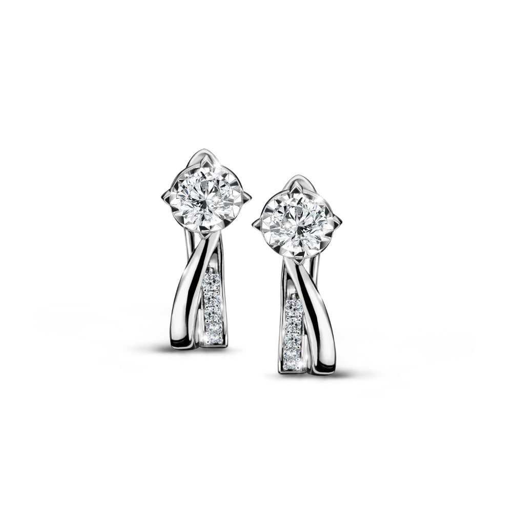 ต่างหูเพชร Light in Wave Dancer Stud Earrings