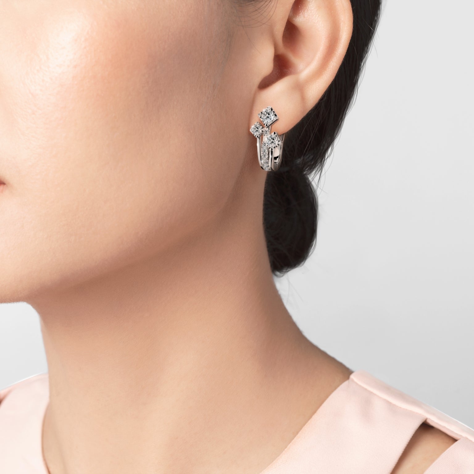 ต่างหูเพชร Three Square Diamonds Earrings