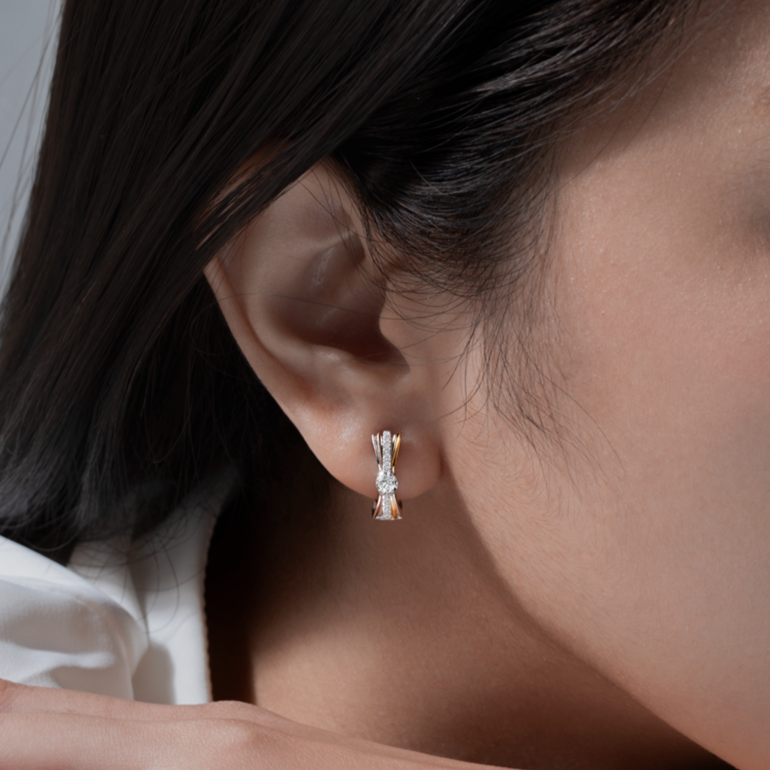 ต่างหูเพชร Triplet Shine Solitaire Earrings