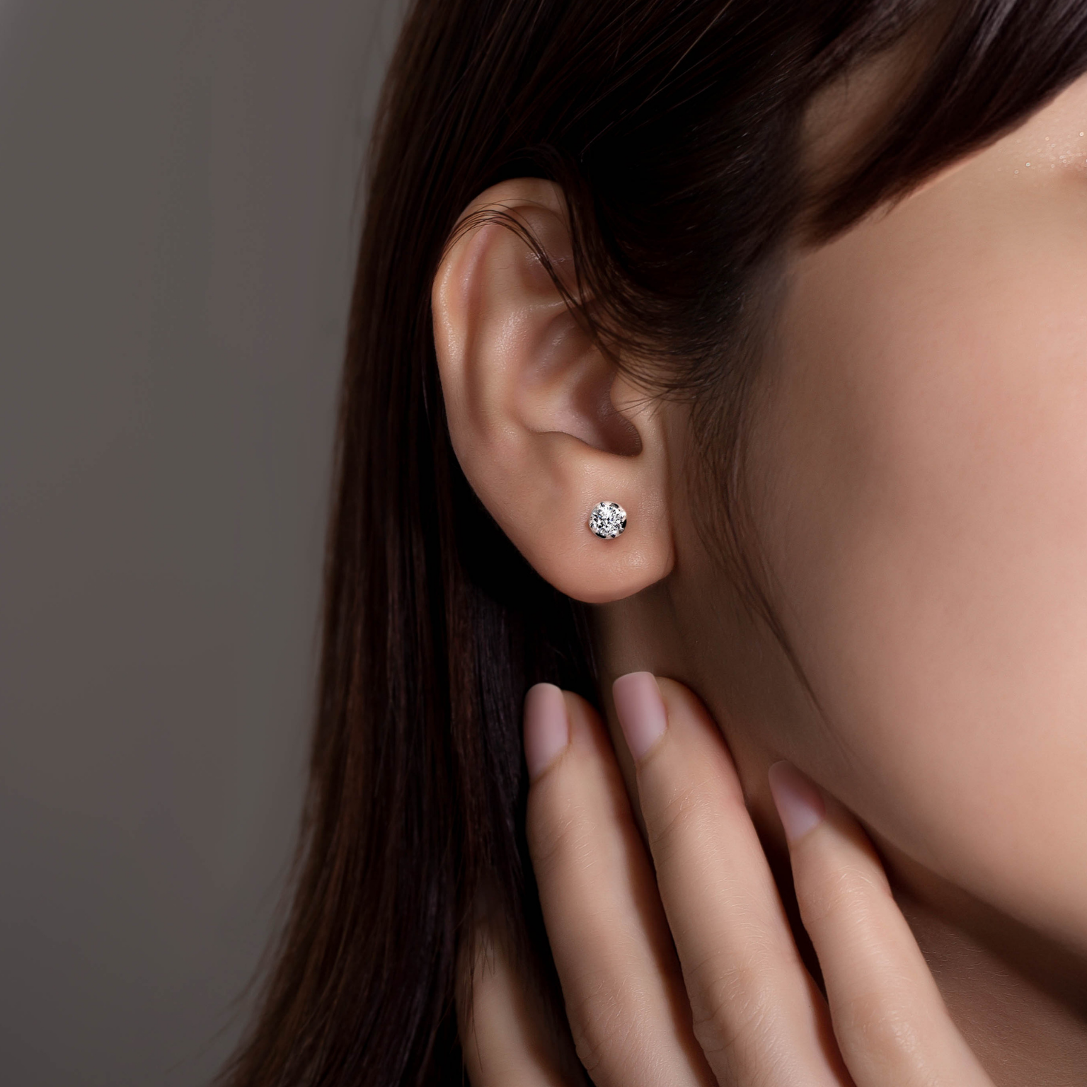 ต่างหูเพชร Pure Enchantment Stud Earrings