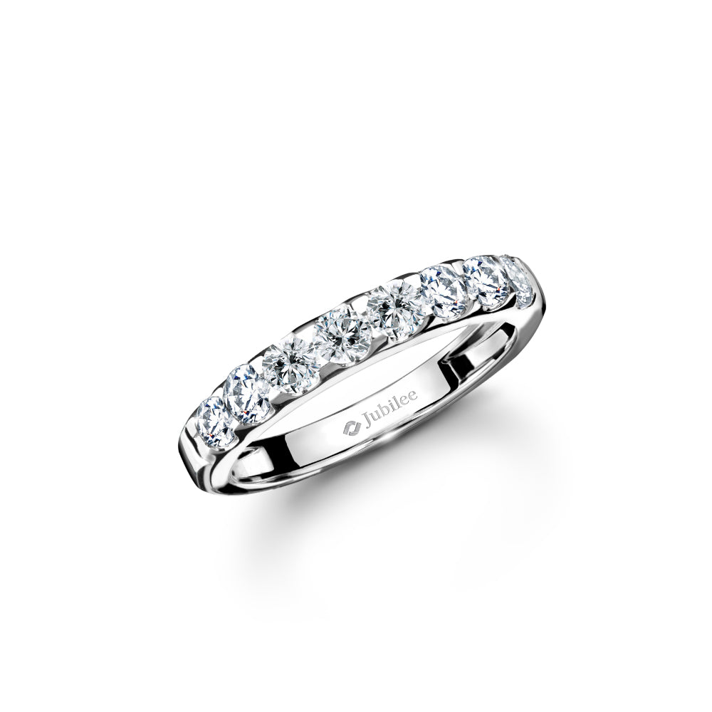 Classic Bar Setting Band Ring