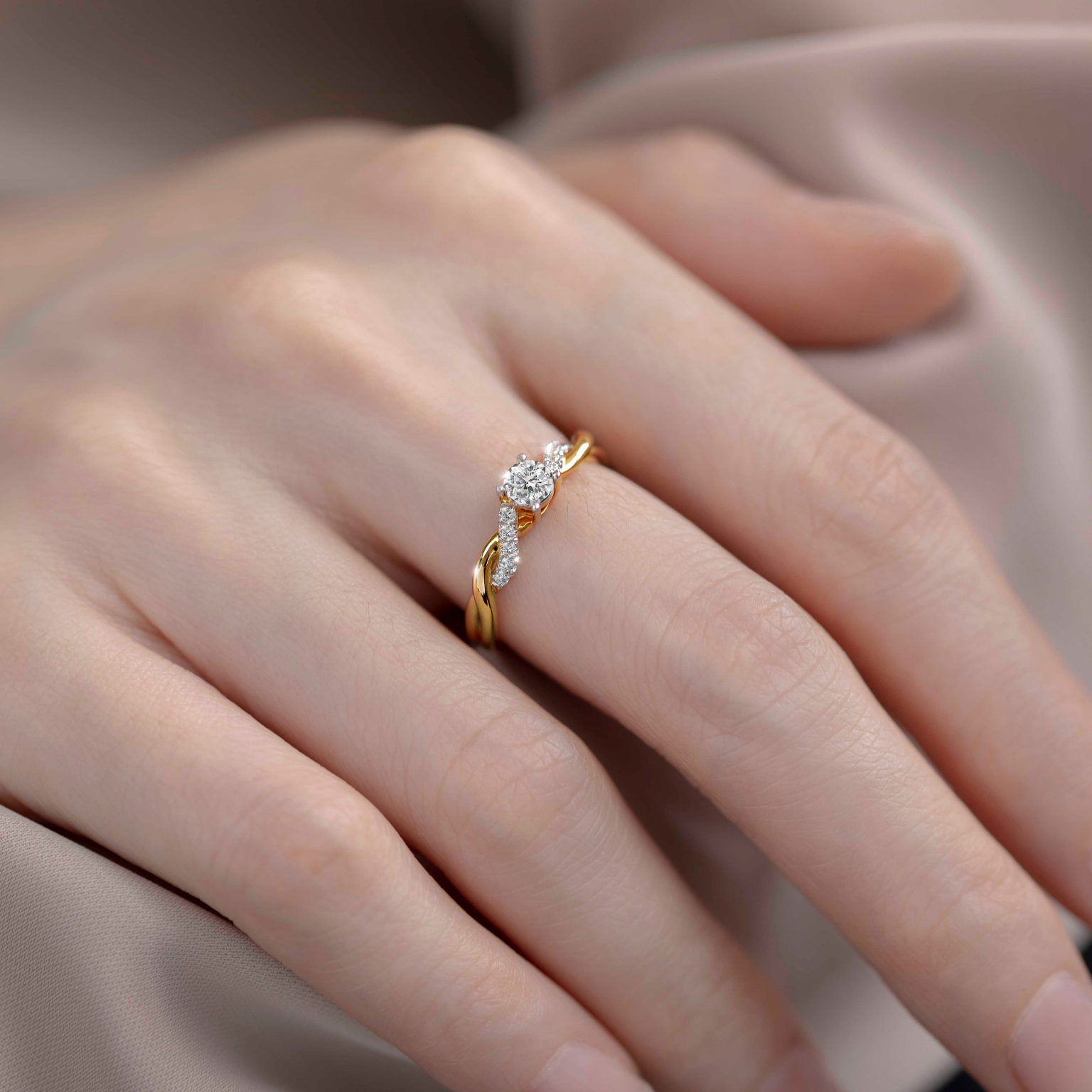 แหวนเพชร Spiral Twist Pave Solitaire Ring