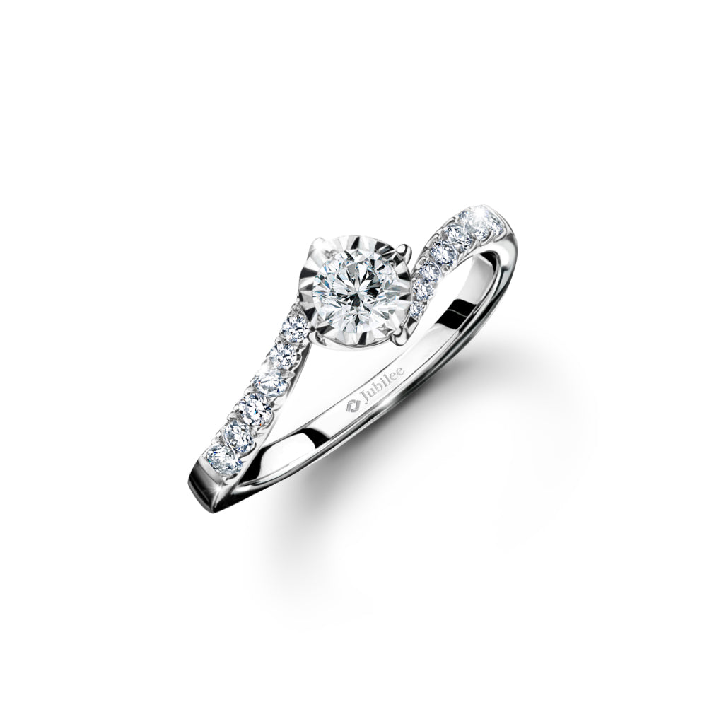 แหวนเพชร Solitaire Stylish Curve Ring