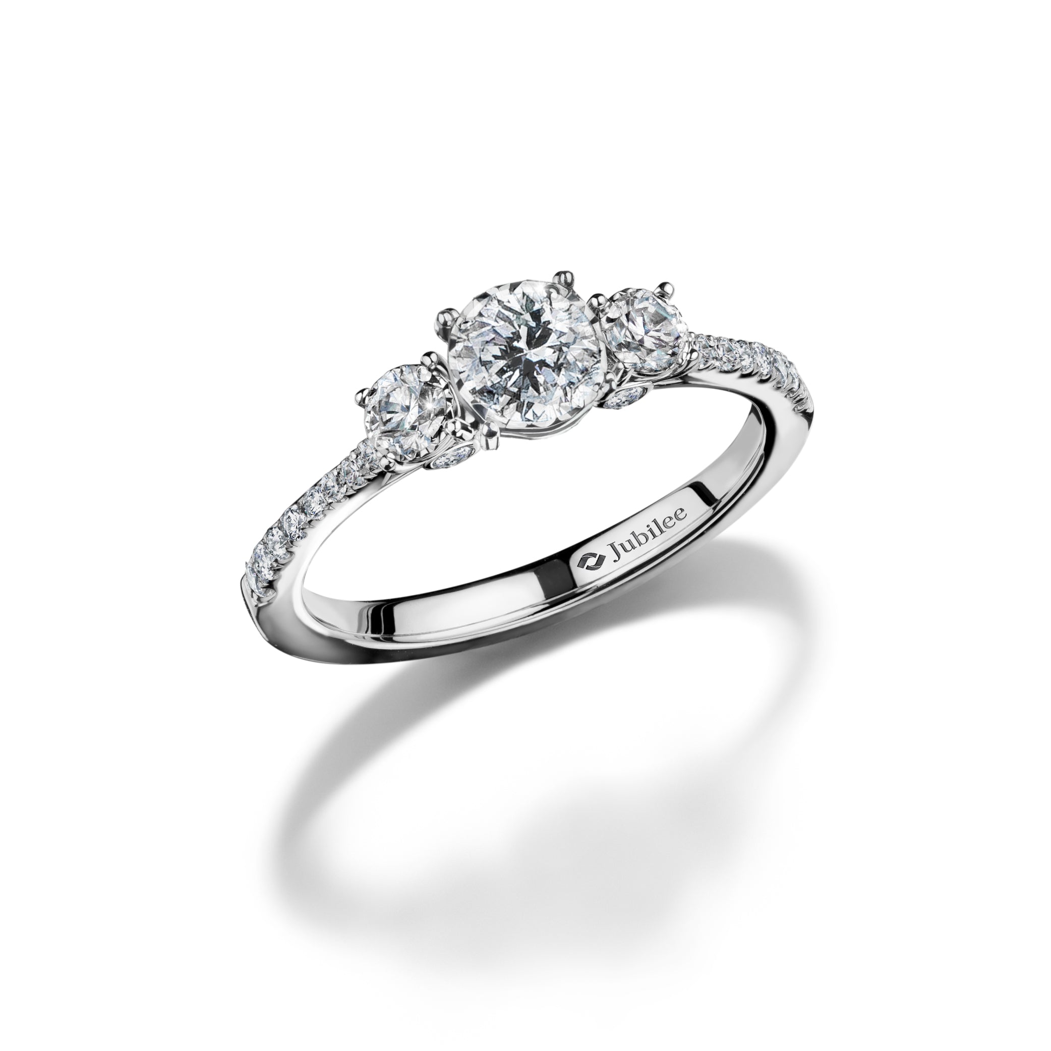 แหวนเพชร Gravity of Love Solitaire Diamond Ring (Certificate: GIA)