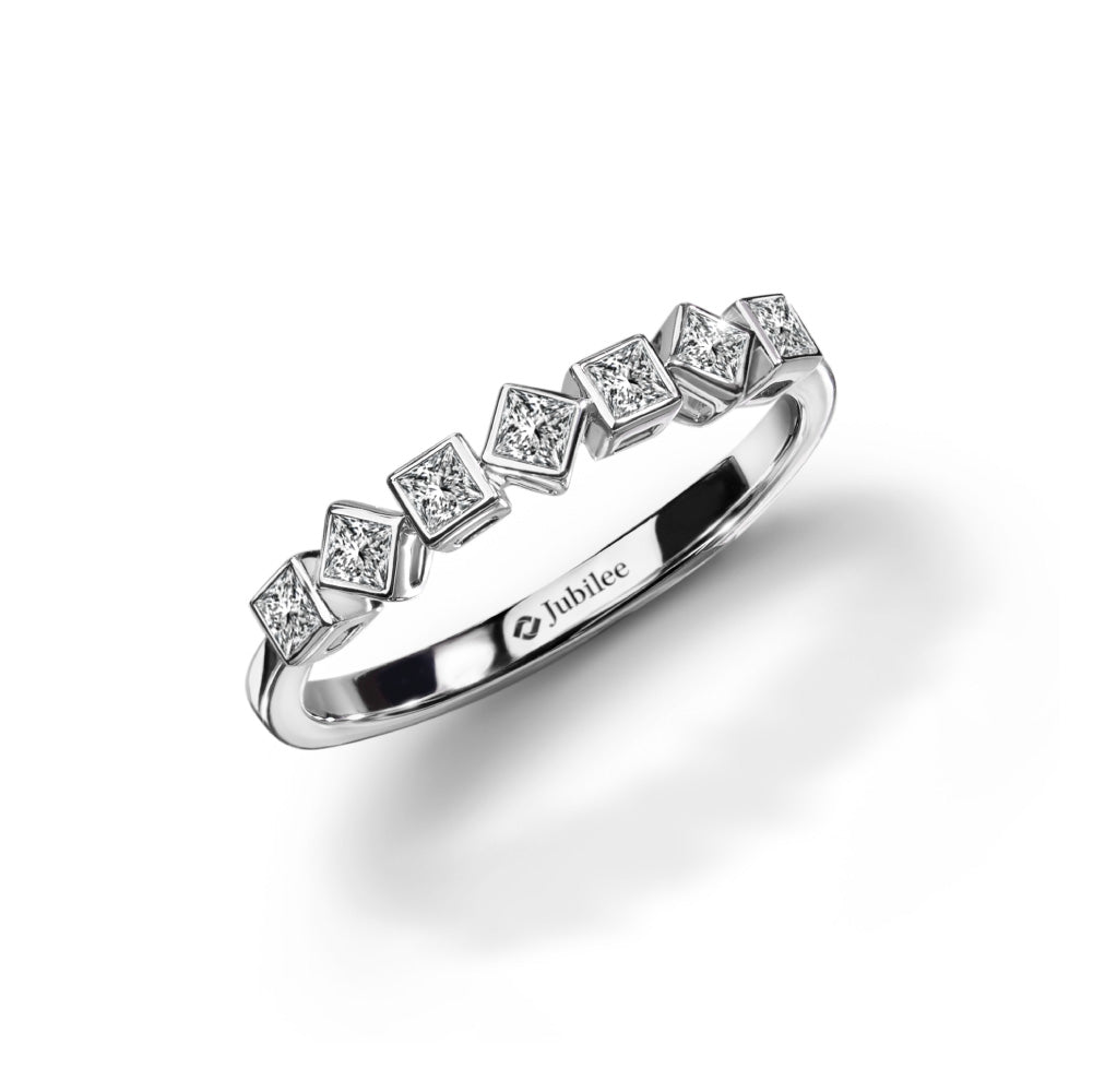 แหวนเพชร Princess Cut Diamond Line Ring