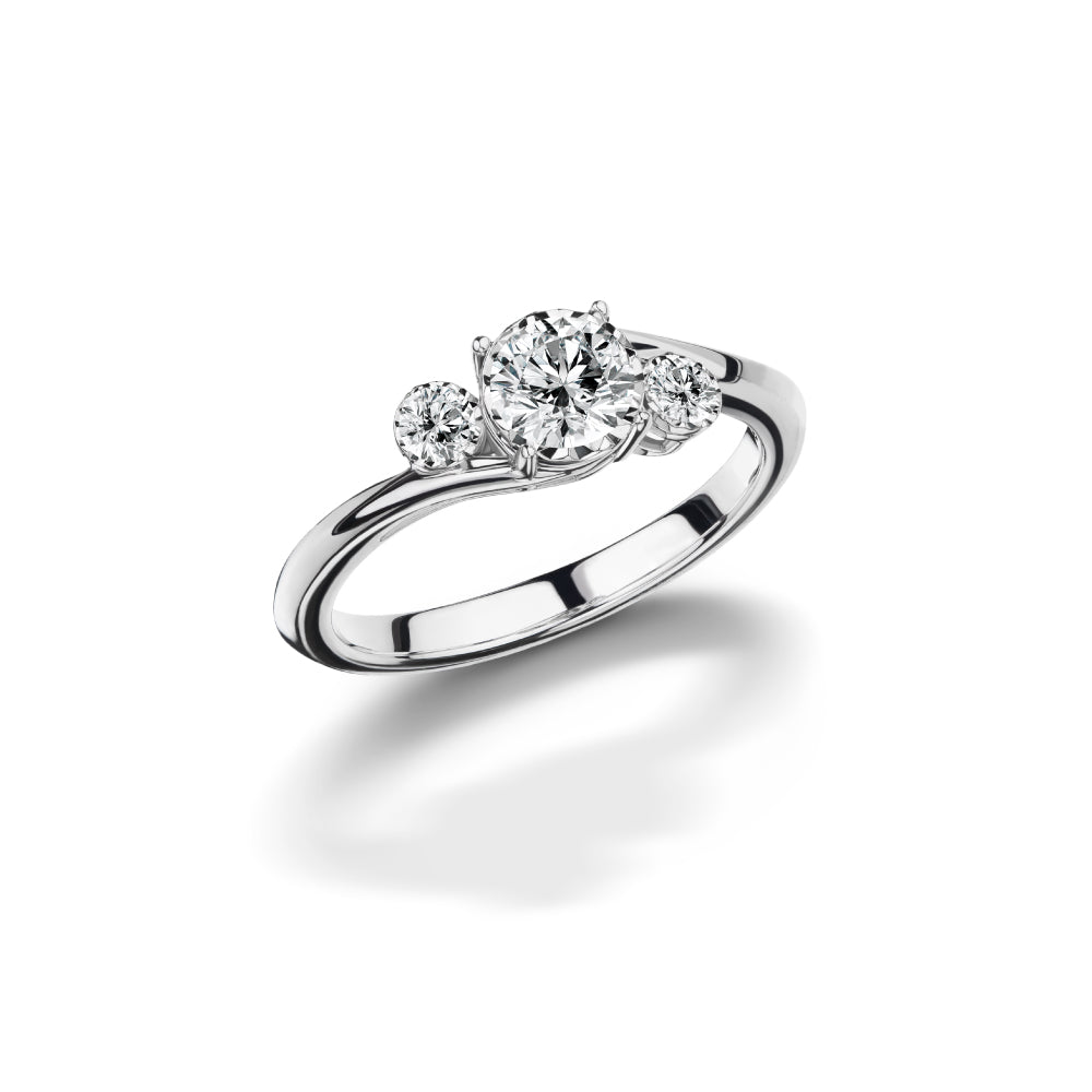 Solitaire Shimmering Diamond Ring