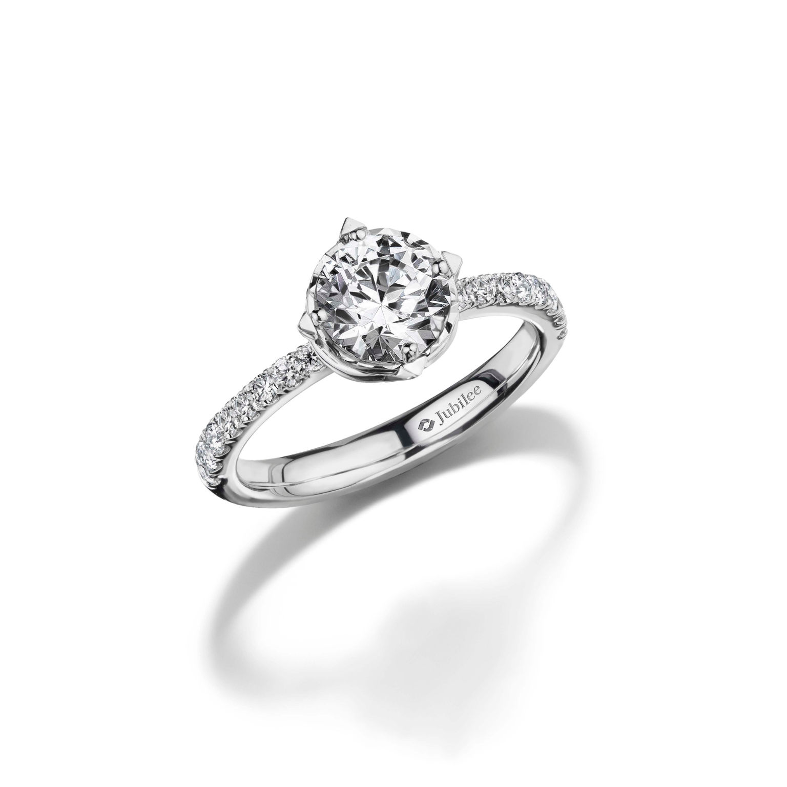 แหวนเพชร Glimmering Twilight Solitaire Diamond Ring (Certificate: GIA)