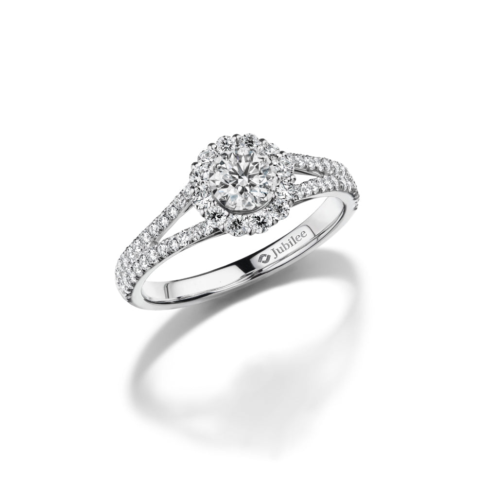 Luxurious Elegance Ring Diamond Ring