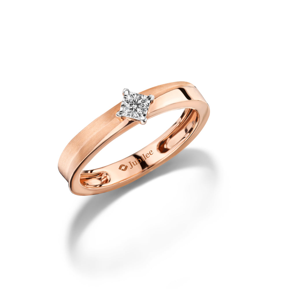 Dazzling Single Ring