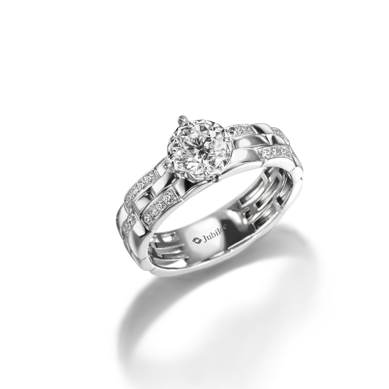 แหวนเพชร Lumiere Brique Triple Row Solitaire Ring