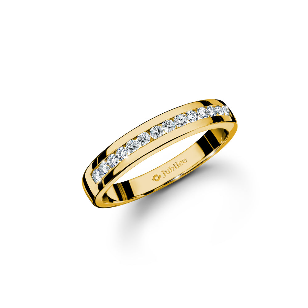 A Parallel Narrow Diamond Line Band Ring