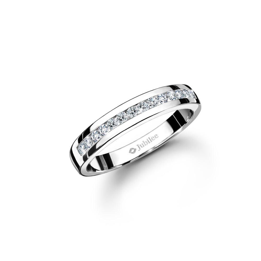 A Parallel Narrow Diamond Line Band Ring