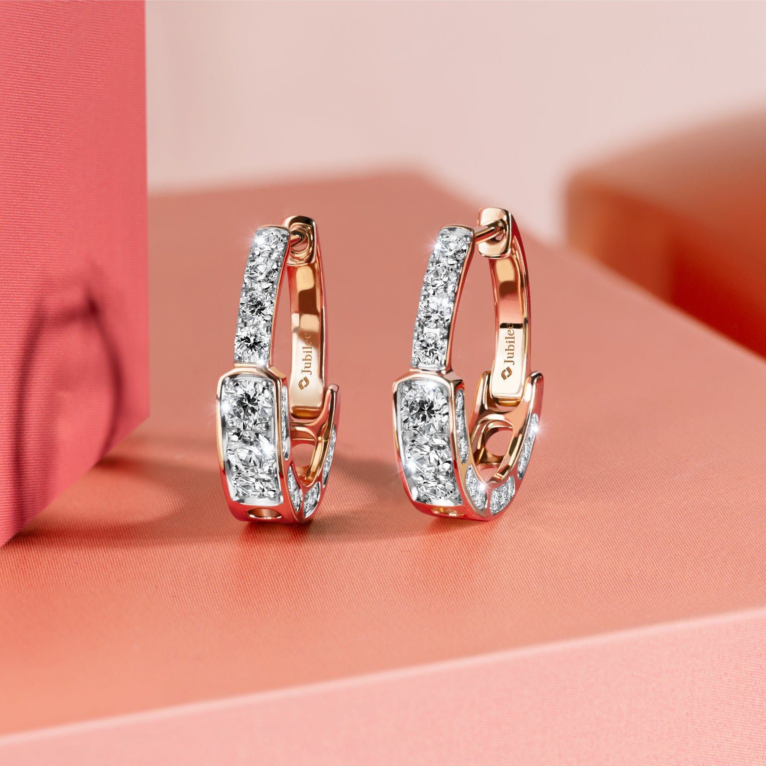 ต่างหูเพชร Valentine's Collection The Line of Luck Earrings