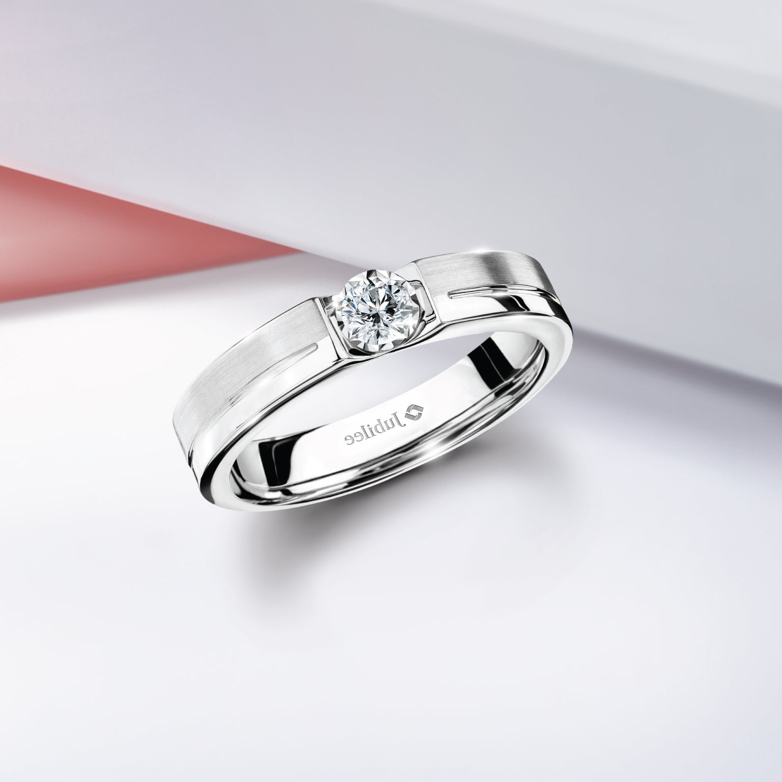 แหวนเพชร Classic Solitaire Band Ring